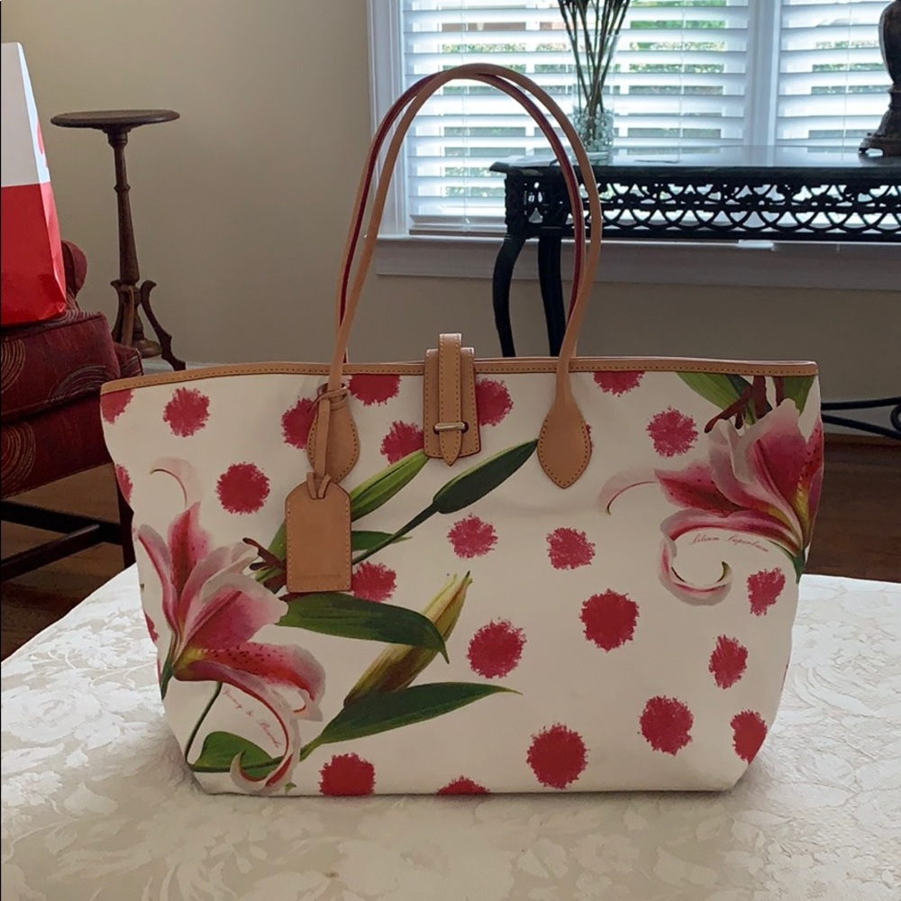 Dooney and Bourke purse